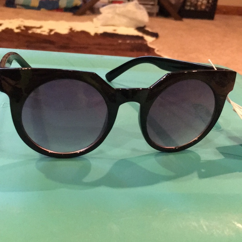 Black sunglasses